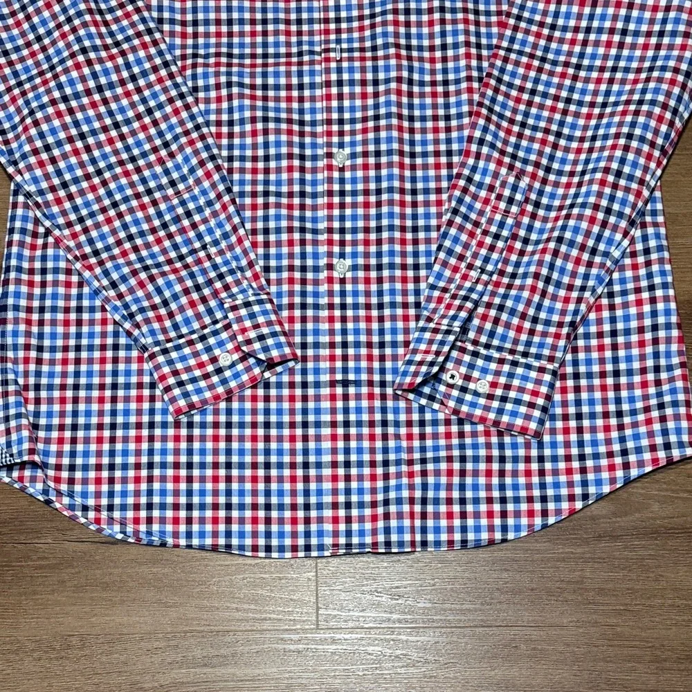 Banana Republic Camden Fit Non Iron Plaid Men's Shirt. Size Large